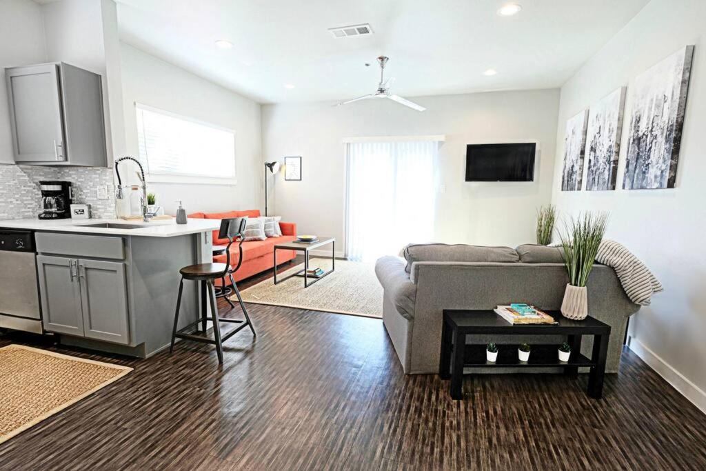 The Kozy Urban Dallas Flat Luaran gambar
